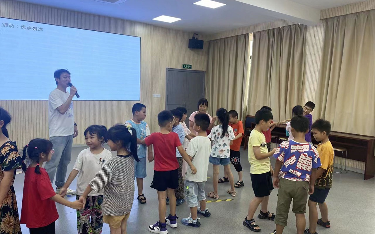 峨眉山龙观乡中心学校